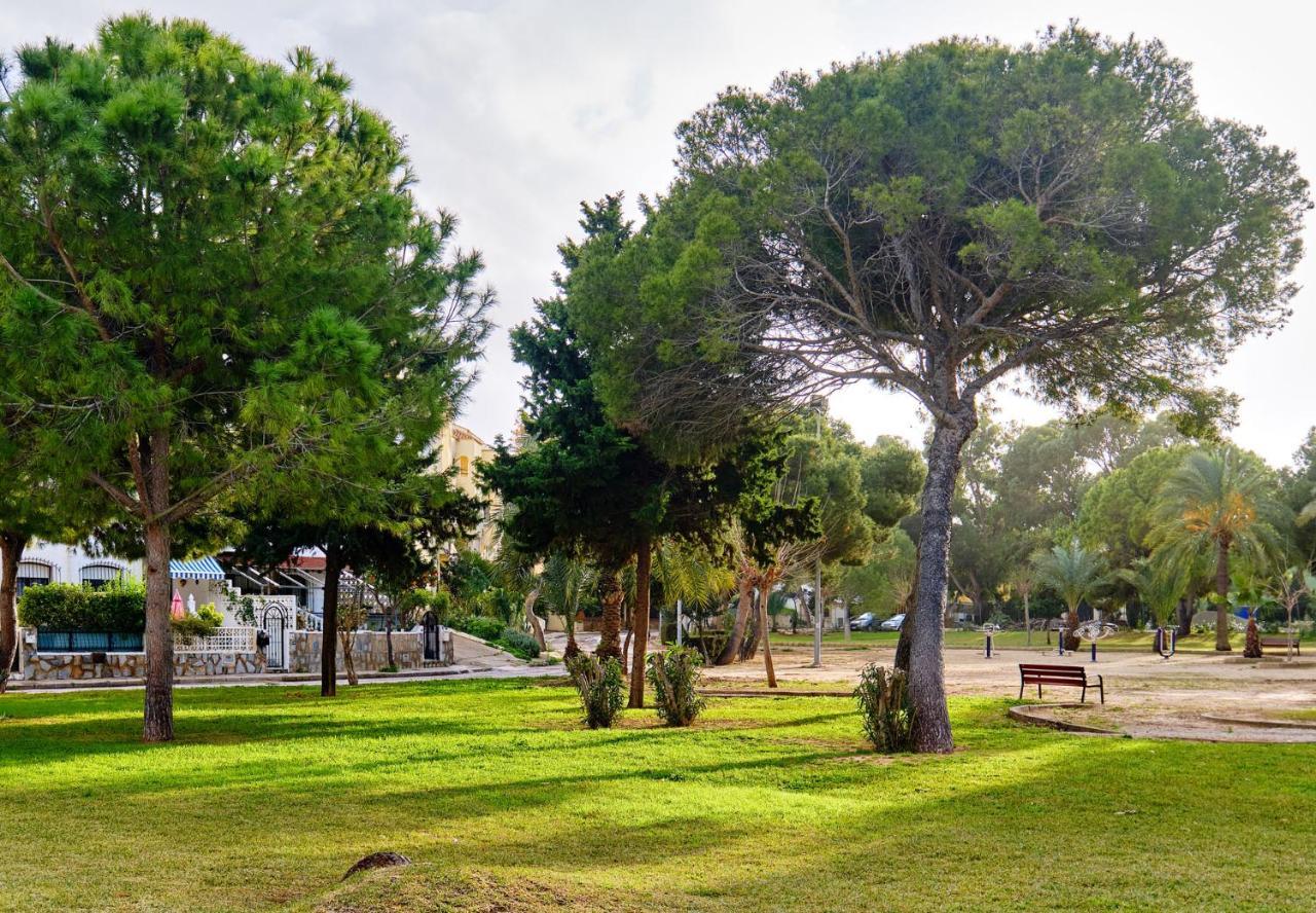 Family Bungalow La Zenia Beach Dehesa de Campoamor  Exteriör bild